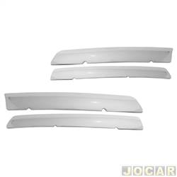 Aplique da grade do para-choque - importado - <b>Volkswagen Fox 1.0 8V Plus Total Flex 2P de 2008 at 2010</b> - Fox/SpaceFox 2008 at 2010 - autoadesivo - 4 peas - cromado - cada (unidade) - 191066
