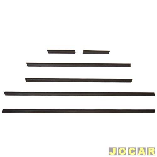 Friso lateral - Monza Classic/Barcelona 1991 até 1994 - de borracha 4 portas - autoadesivo - 6 peças - preto - jogo