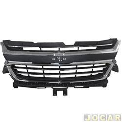 Grade dianteira - importado - <b>Chevrolet S10 Cabine Dupla Advantage 4X2 2.5 16V Flexpower de 2016 at 2020</b> - S10 2017 at 2020 - preta/cromada - cada (unidade) - 28314