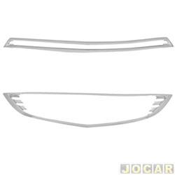 Moldura da grade dianteira - <b>Chevrolet Onix Hatch LS 1.0 8V SPE/4 cmbio manual Flex 4P de 2012 at 2016</b> - Onix/Prisma 2013 - Spin 1.8 2012 em diante - inferior e superior - auto colante - cada (unidade)