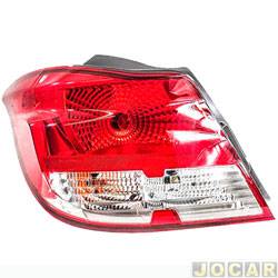 Lanterna traseira principal - F2J Lighting (antiga Valeo) - <b>Chevrolet Onix Hatch LT 1.0 8V SPE/4 cmbio manual Flex 4P de 2012 at 2016</b> - Onix 2012 at 2016 - bicolor - lado do motorista - cada (unidade) - 200303.2X