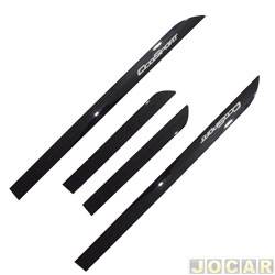 Friso lateral - <b>Ford EcoSport Titanium 1.6 16V Flex PowerShift de 2016 at 2016</b> - EcoSport 2016 at 2021 - Preto ebony - perfil faco - autoadesivo - jogo