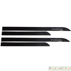 Friso lateral - <b>Ford Fusion 2.5 16V Flex 4P de 2012 at 2016</b> - Fusion 2006 at 2016 - Preto eboni - perfil faco - autoadesivo - jogo