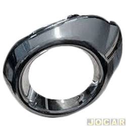 Grade (moldura) lateral do para-choque - importado - <b>Ford Focus Hatch Titanium Plus 2.0 16V PowerShift Flex de 2013 at 2015</b> - Focus 2013 at 2015 - cromada - dianteiro - lado do passageiro - cada (unidade) - 21452