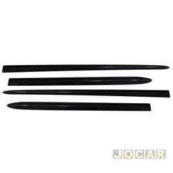 Friso lateral - <b>Fiat Toro Freedom 1.8 16V cmbio automtico 4X2 flex de 2021 at 2022</b> - Toro 2016 em diante - Preto carbon flash - sem personalizao - jogo