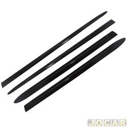 Friso lateral - <b>Fiat Toro Freedom 1.8 16V cmbio automtico 4X2 flex de 2021 at 2022</b> - Toro 2016 em diante - preto shadow - autoadesivo - jogo