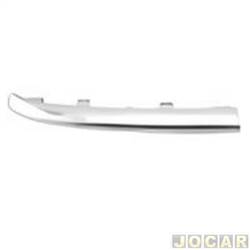 Friso da grade dianteira - importado - <b>Fiat Cronos 1.3 8V Firefly Flex 4P de 2023 em diante</b> - Cronos 2023 at 2025 - cromado - superior - lado do passageiro - cada (unidade) - 34776