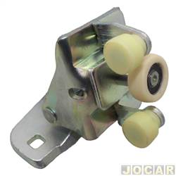 Guia da porta lateral - <b>Iveco Daily Cabine Simples Chassi 35-150 3450 4x2 3.0 16V TB de 2020 em diante</b> - Iveco Daily 2020 em diante - correr - central - cada (unidade)