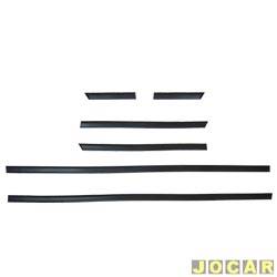 Friso lateral - Top Mix - <b>Fiat Uno Mille SX Young 1.0 mpi 2P lcool de 1998 at 1999</b> - Uno 1984 at 2004 - Prmio/Elba 1985 at 1996 - estreito - 2 portas - autoadesivo - preto - jogo - 654A