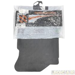 Tapete de borracha - Car Floor - <b>Fiat Grand Siena Attractive 1.4 8V Flex de 2012 at 2021</b> - Palio 2011 at 2017 - Grand Siena 2012 at 2021 - 4 peas - preto - jogo - D049.0