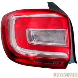 Lanterna traseira principal - TYC - <b>Renault Logan Expression 1.6 8V Hi-Power cmbio EasyR Flex de 2014 at 2017</b> - Logan 2014 at 2022 - lado do motorista - cada (unidade) - 24495